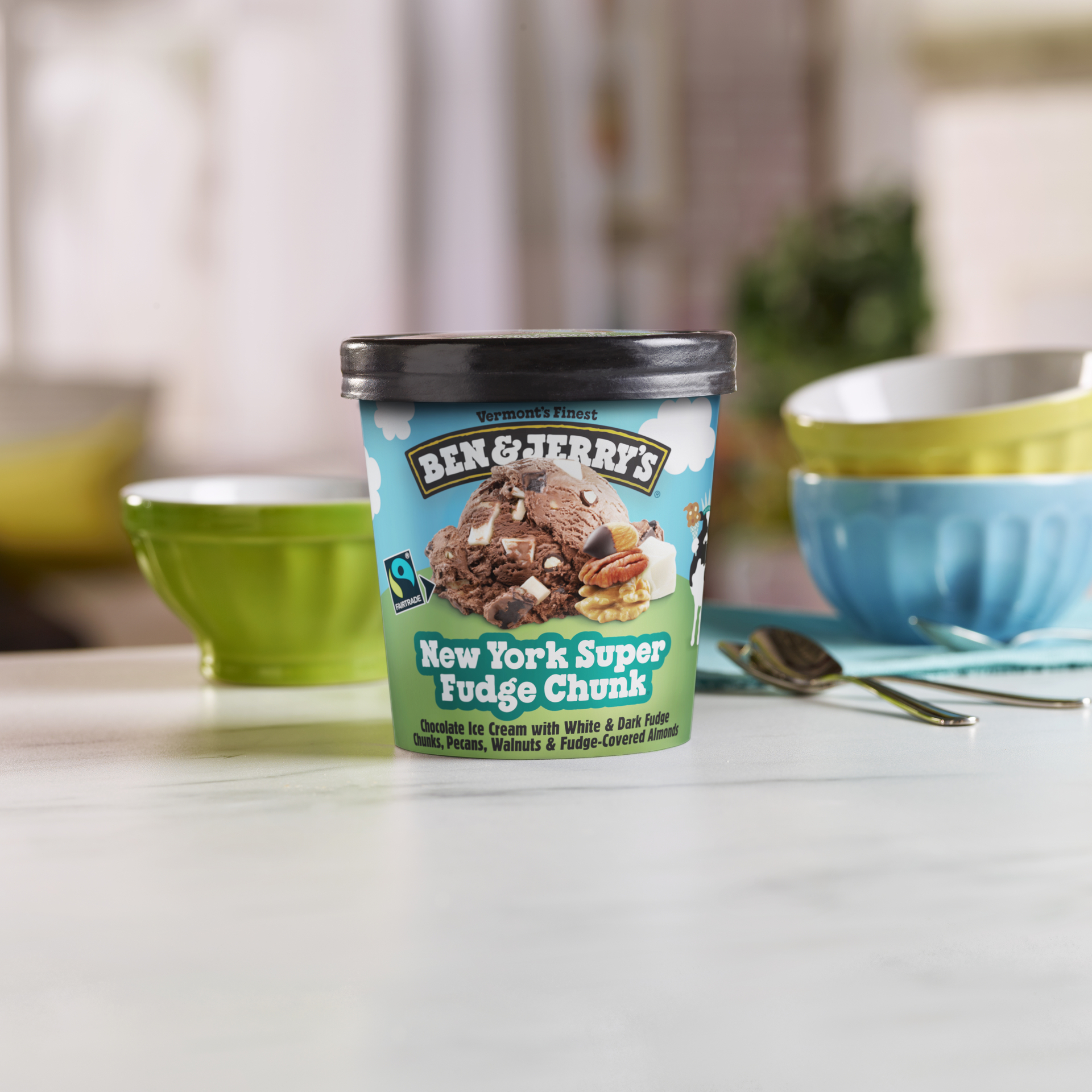 New York Super Fudge Chunk Ice Cream - Pint 3 / 5